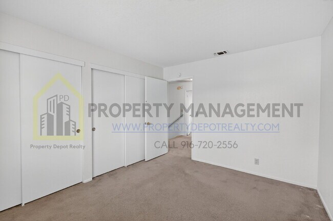 Building Photo - Spacious 3-Bedroom Retreat with 2.5 Baths in Prime Elk Grove Location
