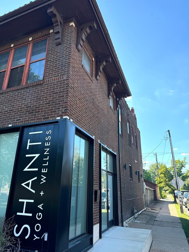 Building Photo - 2601 S Kingshighway Blvd