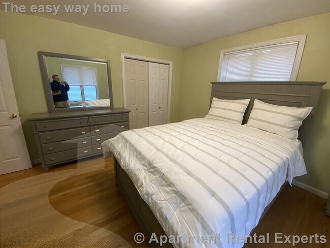 Building Photo - 309 Beacon St