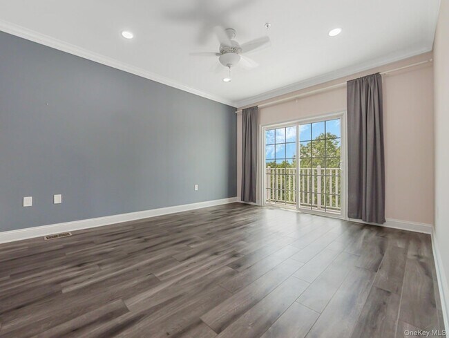 Building Photo - 1115 Balsam Dr