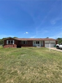 Building Photo - 606 Cedar St