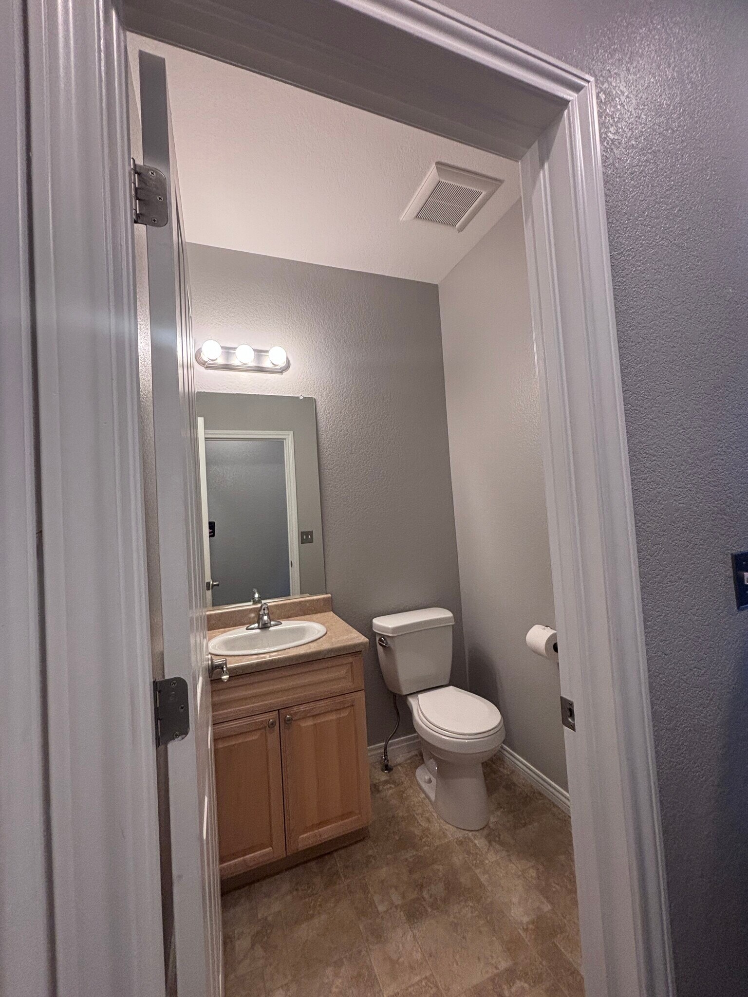 Building Photo - 3670 Paonia St