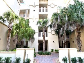 Building Photo - 35 Riverview Bend S