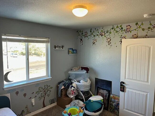 Building Photo - 5492 Hammond Dr