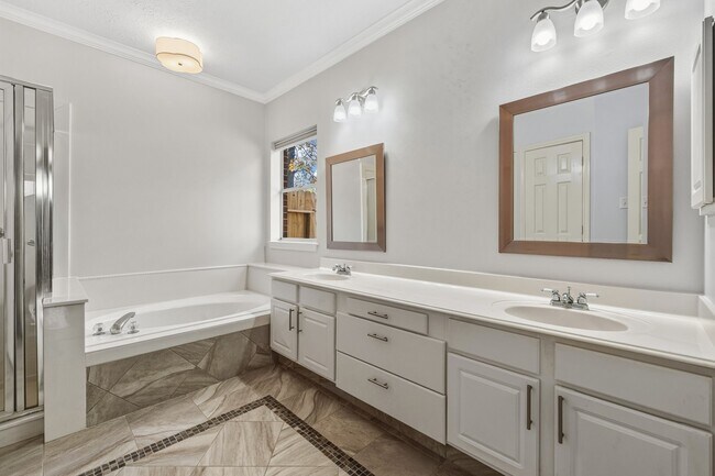 Building Photo - 20814 Lake Park Trail