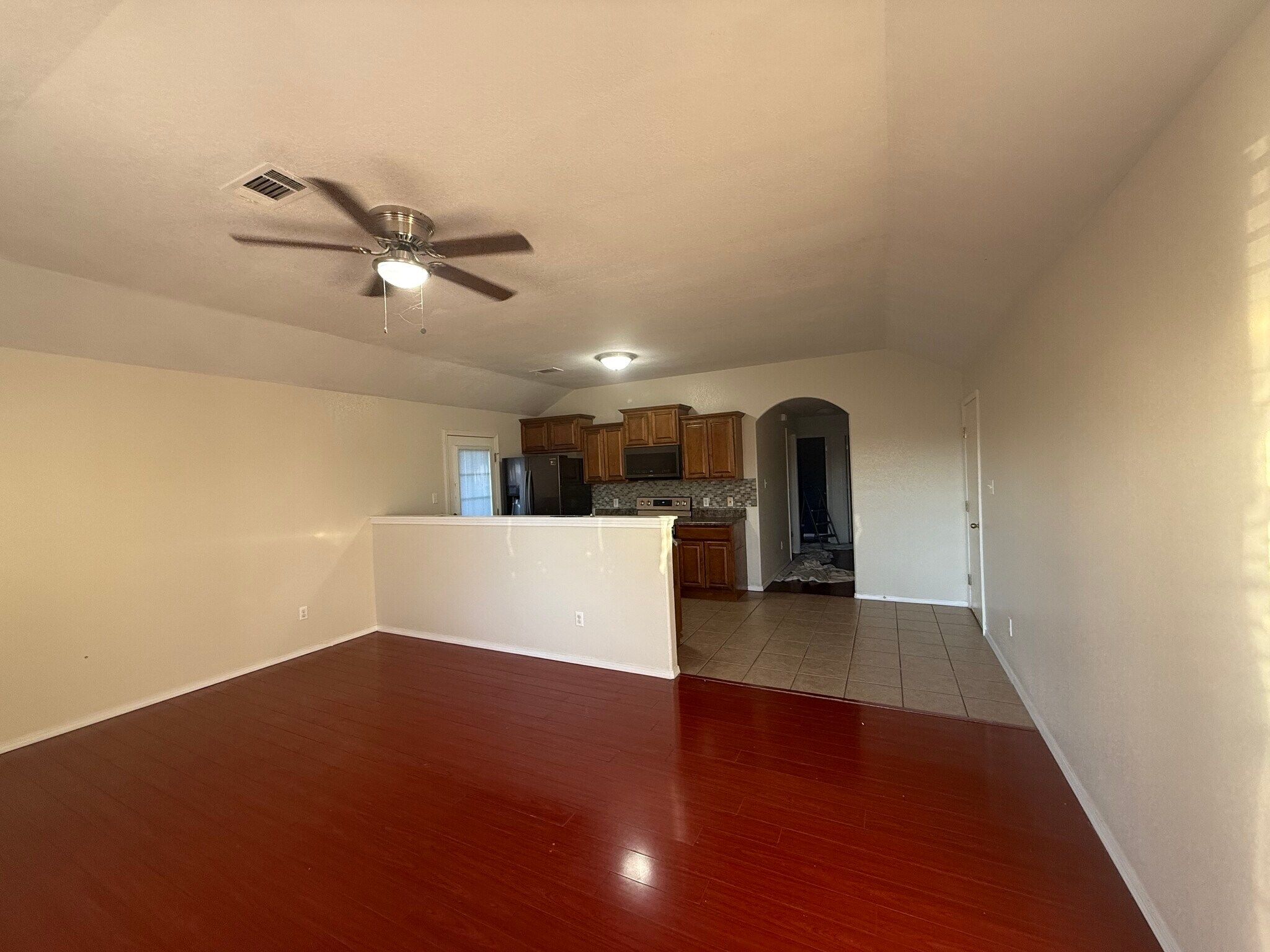 Building Photo - 2410 Ridgeway Ln