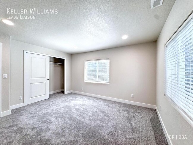 Building Photo - 9344 Beaver Brook Dr