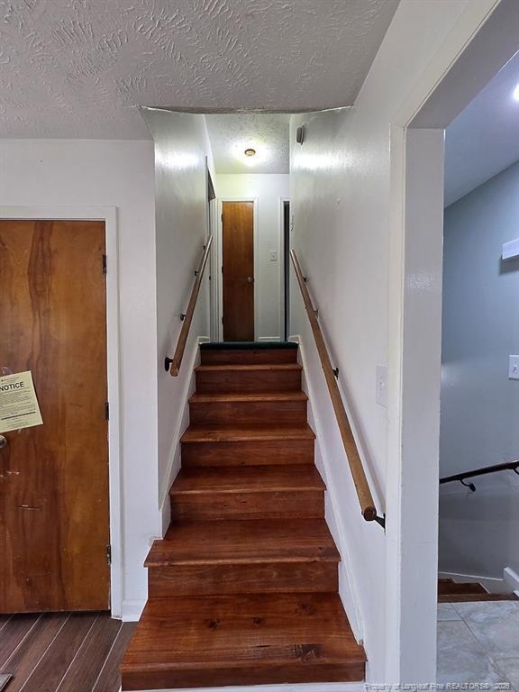 Building Photo - 2532 Sourwood Dr