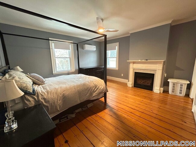 Building Photo - 1 Pickering Ave