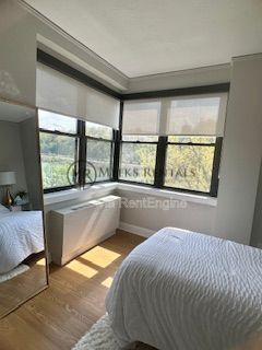 Building Photo - 1108 Kanawha Blvd E