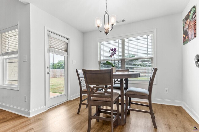 Building Photo - 241 Overton Dr