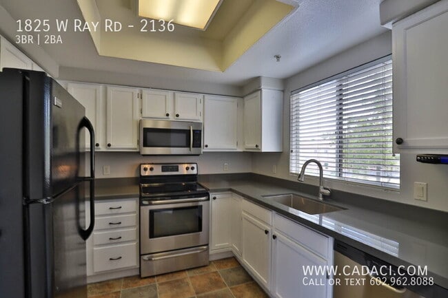 Building Photo - 1825 W Ray Rd