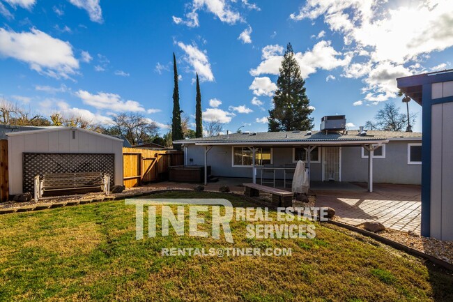 Building Photo - Pet Friendly 3-Bedroom Home with Covered P...