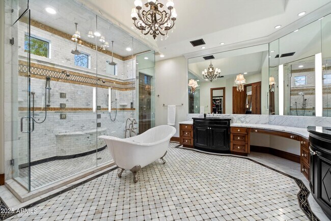 Building Photo - 8515 E Sutton Dr