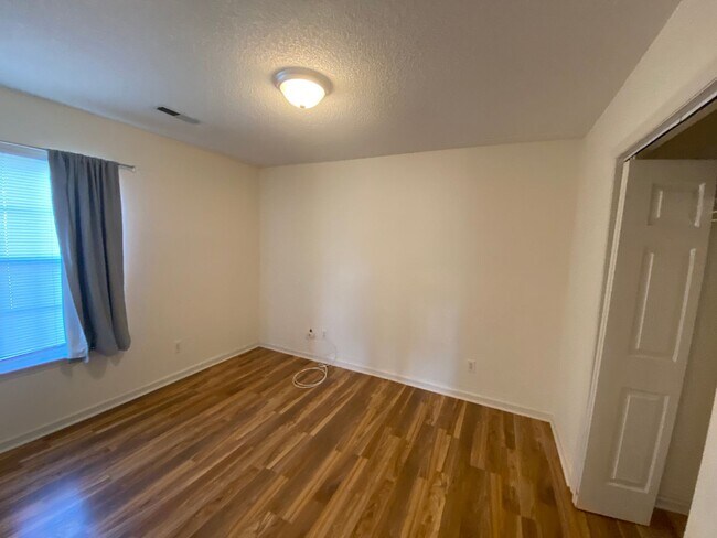 Building Photo - COMING SOON! North Chase Community! 3 BR/ 2 Bath/ 2 Car garage! Fenced back yard!