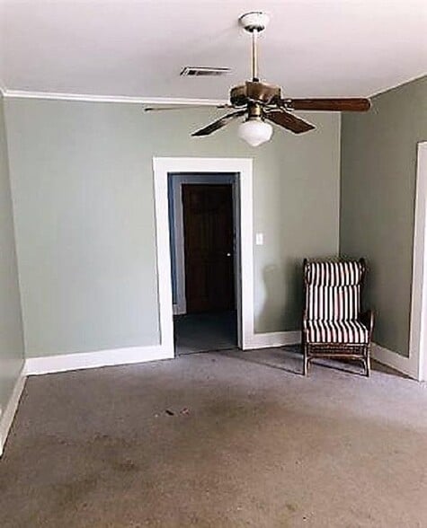 Building Photo - 410 E Madison Ave