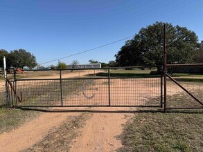 Building Photo - 600 Old Spanish Trail