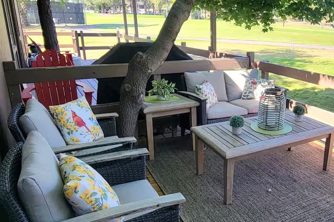 Building Photo - 2747 N Fairview Dr