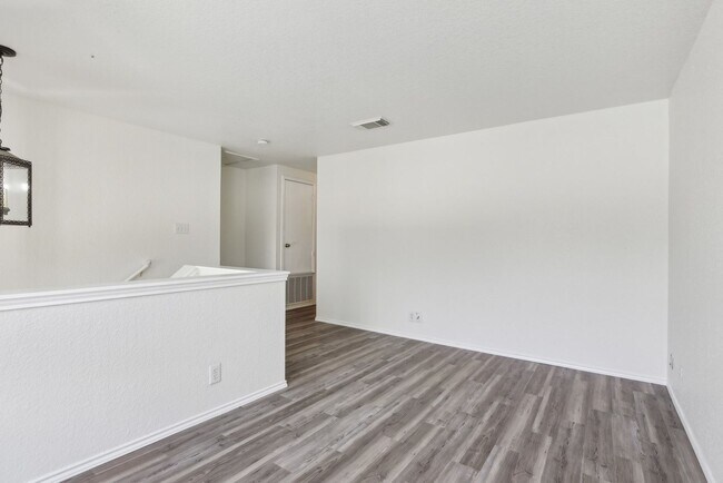 Building Photo - 16216 Ike Ln