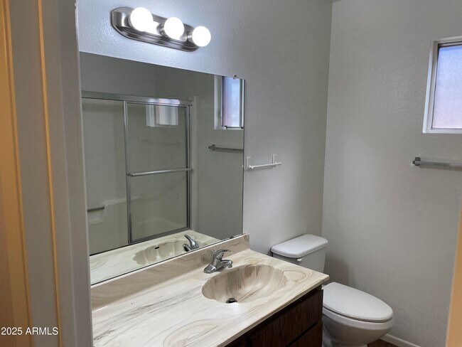 Building Photo - 10014 N 44th Dr