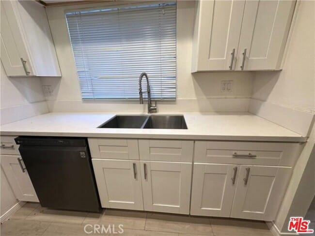 Building Photo - 221 S Tower Dr