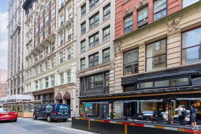 Building Photo - 40 E 20th St