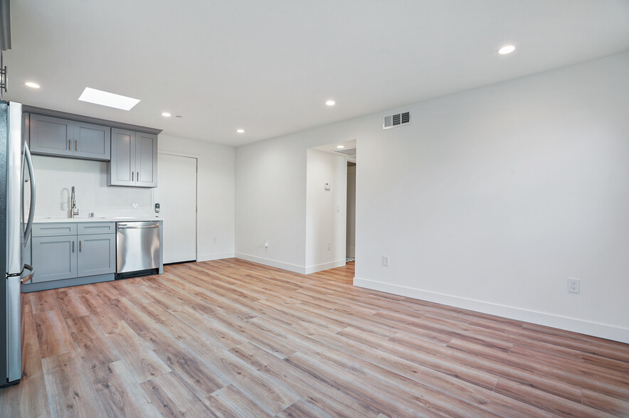 Building Photo - 5187 20th St
