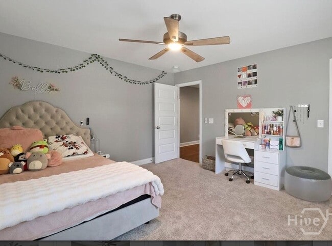 Building Photo - 206 Boulder Ct