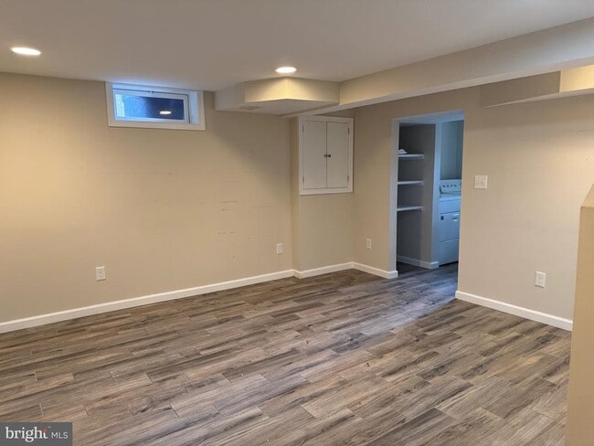 Building Photo - 2607 Farmington Dr