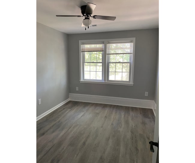 Building Photo - 1212 Sherwood Ave