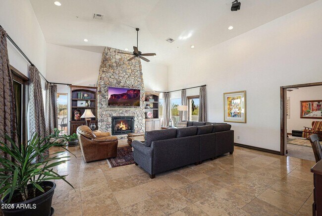 Building Photo - 8171 E Whispering Wind Dr