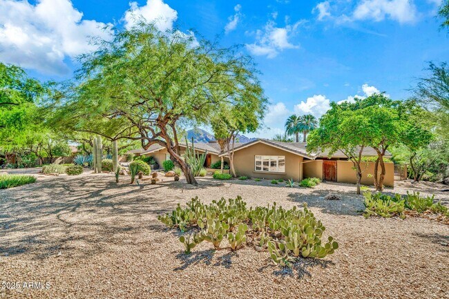 Building Photo - 4531 E Quartz Mountain Rd