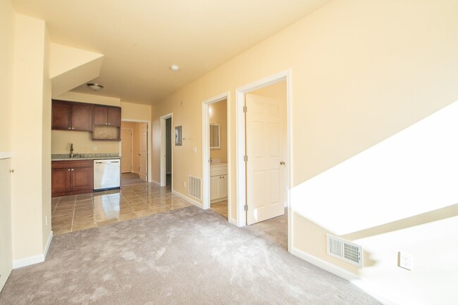 Building Photo - 144-146 Anza