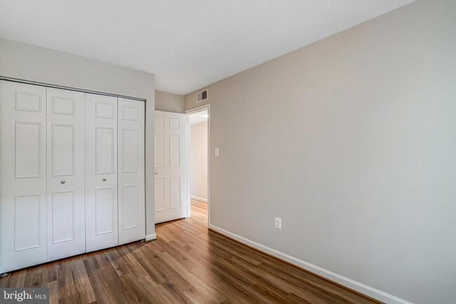 Building Photo - 7729 Inversham Dr