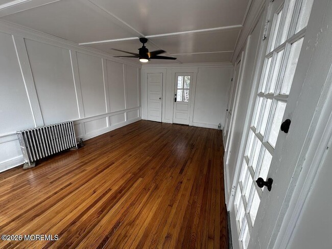 Building Photo - 608 Park Pl Ave