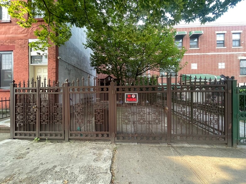 Street View - 46 Hull St