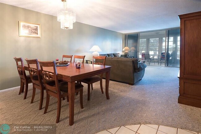 Building Photo - 3051 N Course Dr