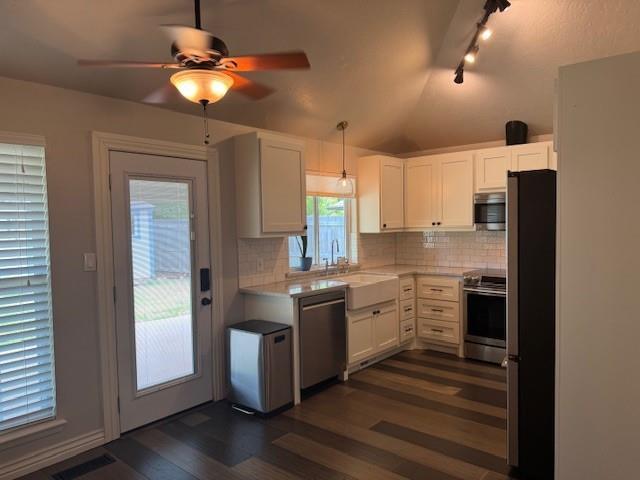 Building Photo - 4704 Stonegate Dr