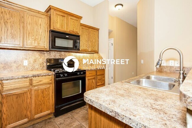 Building Photo - 4 Bedroom Pet-Friendly Home in Norman, OK with Main Street Renewal