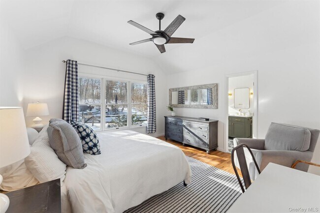 Building Photo - 14 Hildreth Rd S