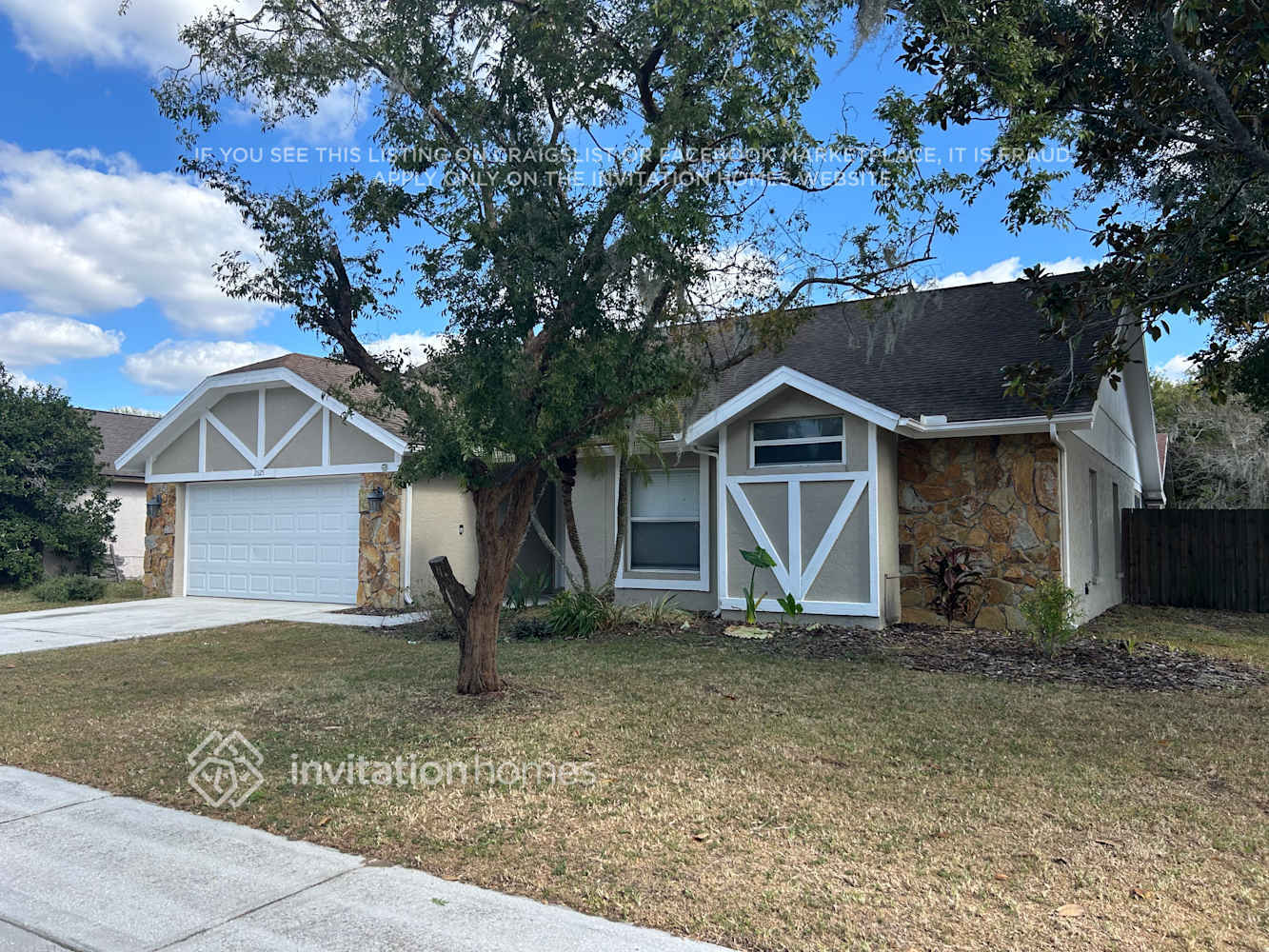 Building Photo - 2825 Mnr Hl Dr