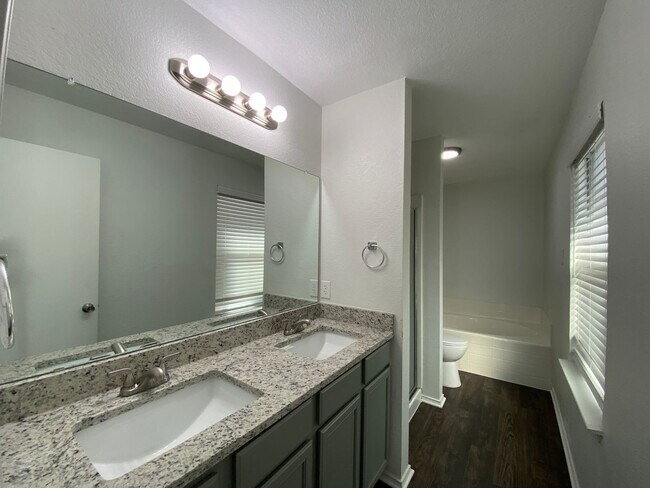 Building Photo - Saginaw Texas Homes For Rent  "Eagle Mtn-s...