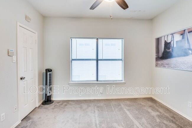 Building Photo - 2728 Reagan St