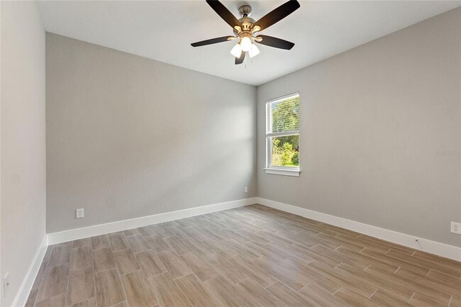 Building Photo - 149 Golf Aire Blvd
