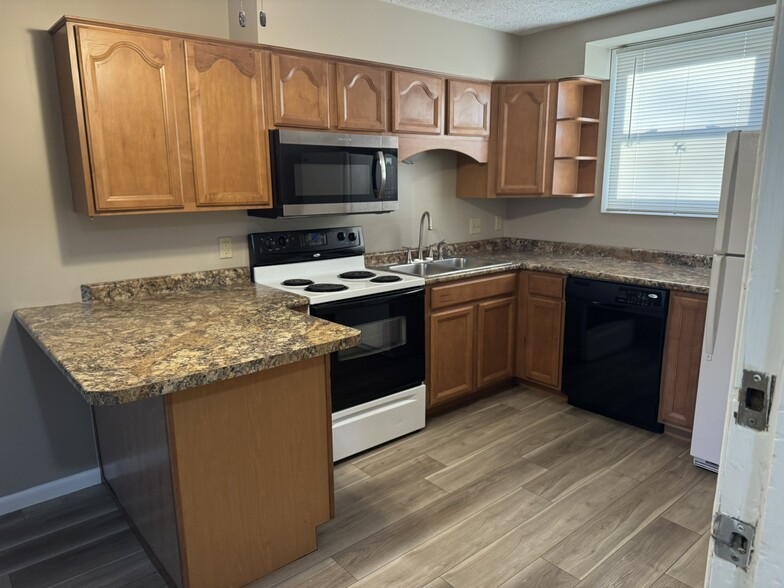 Building Photo - 4305 N Ripley St