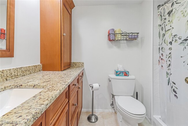 Building Photo - 5250 Fox Hollow Dr