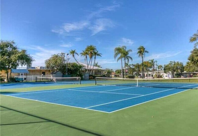 Building Photo - 10350 Imperial Point Dr W