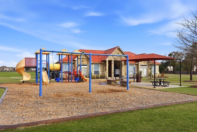 Building Photo - 31039 Sundance Woods Ct