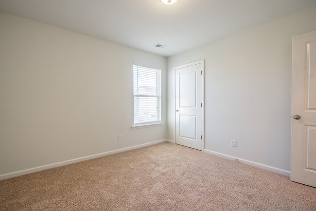 Building Photo - 135 Davila St