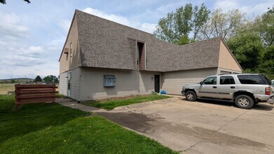 Building Photo - MN Cedar Village (785)